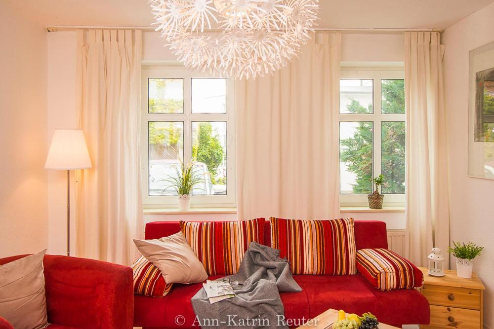 Ferienhaus Am Ufer - Ferienwohnung Strandsand ซาสนิทซ์ ภายนอก รูปภาพ
